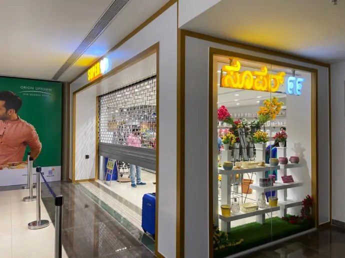 store front design visual merchandising
